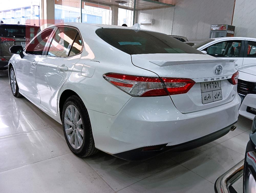 تۆیۆتا کامری